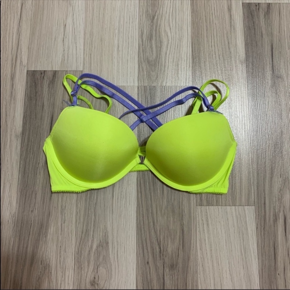 VS Strappy Bra